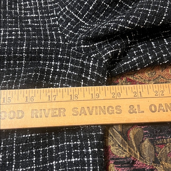 Zara Black and White Textured Top. Distressed women size L - Picture 10 of 11